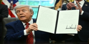 Guerra comercial: UE y fabricantes de teléfonos en la mira de Trump