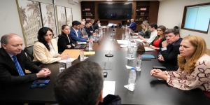 Tras reunión y presión cartista, Peña exige a ministra de Salud triplicar esfuerzos y logros a corto plazo